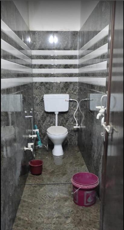 Om Sai Guest House Varanasi Exterior photo